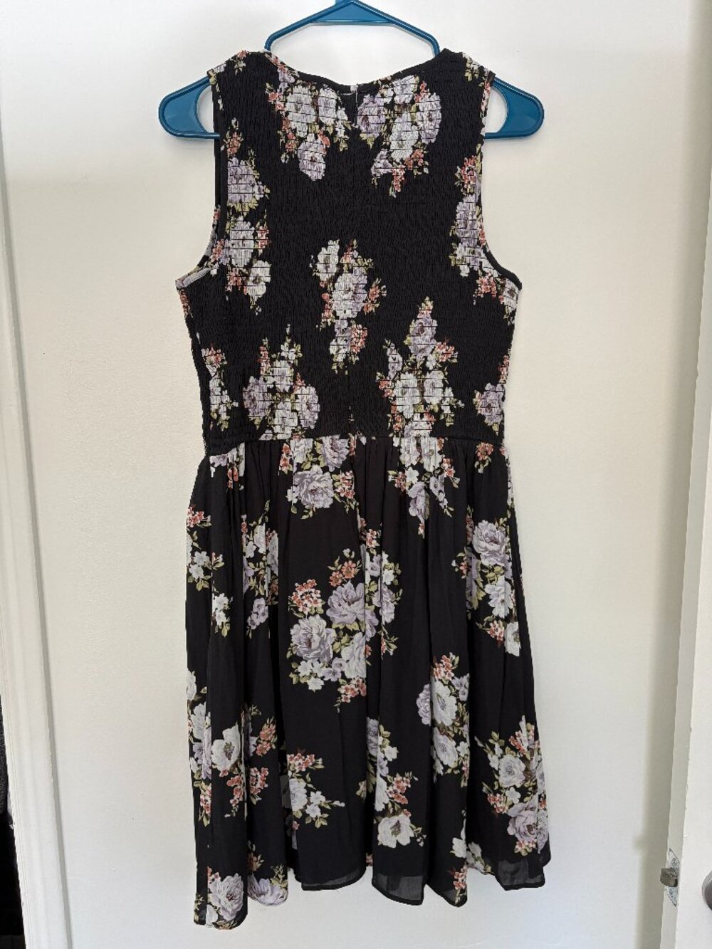 Darling Flower Dress | Loft Size 6 - Picture 2 of 10